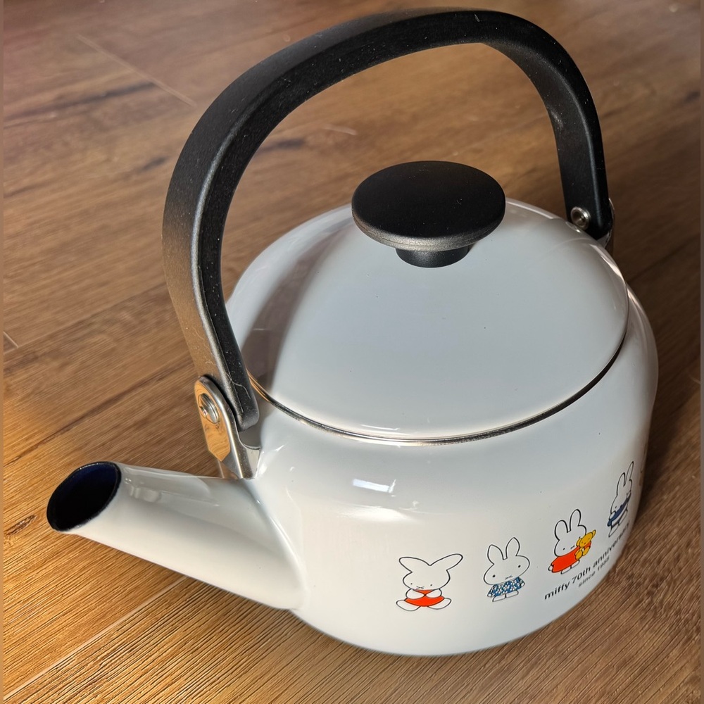 MIFFY-Imported (NWT) White Character Tea Pot - Picture 4 of 13